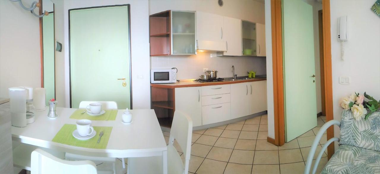 Green Holiday Wohnung Mit Schwimmbad Bibione Luaran gambar